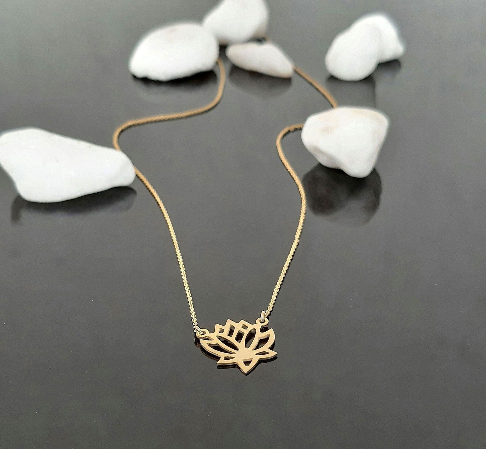 Lotus flower necklace in 14k solid gold - InfinityJools