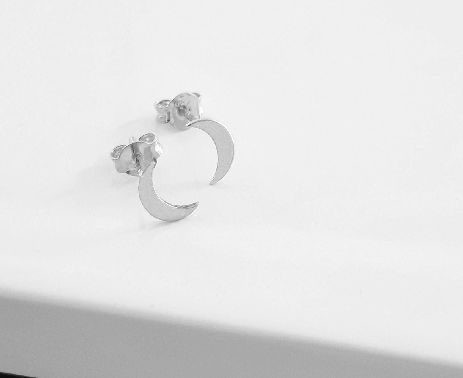 14K Solid Gold Moon Stud Earrings - InfinityJools
