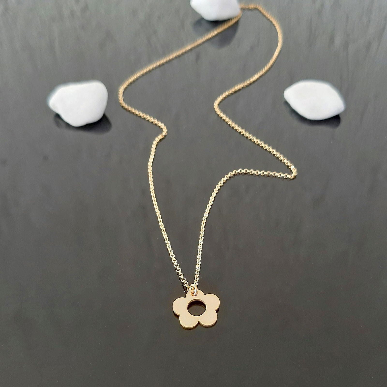 14K Yellow Gold Flower necklace - InfinityJools