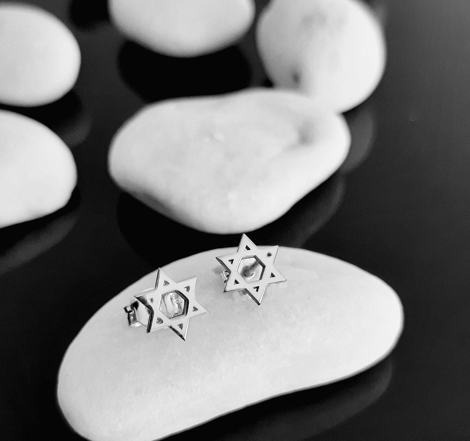 14k Gold David Star Stud Earrings - InfinityJools