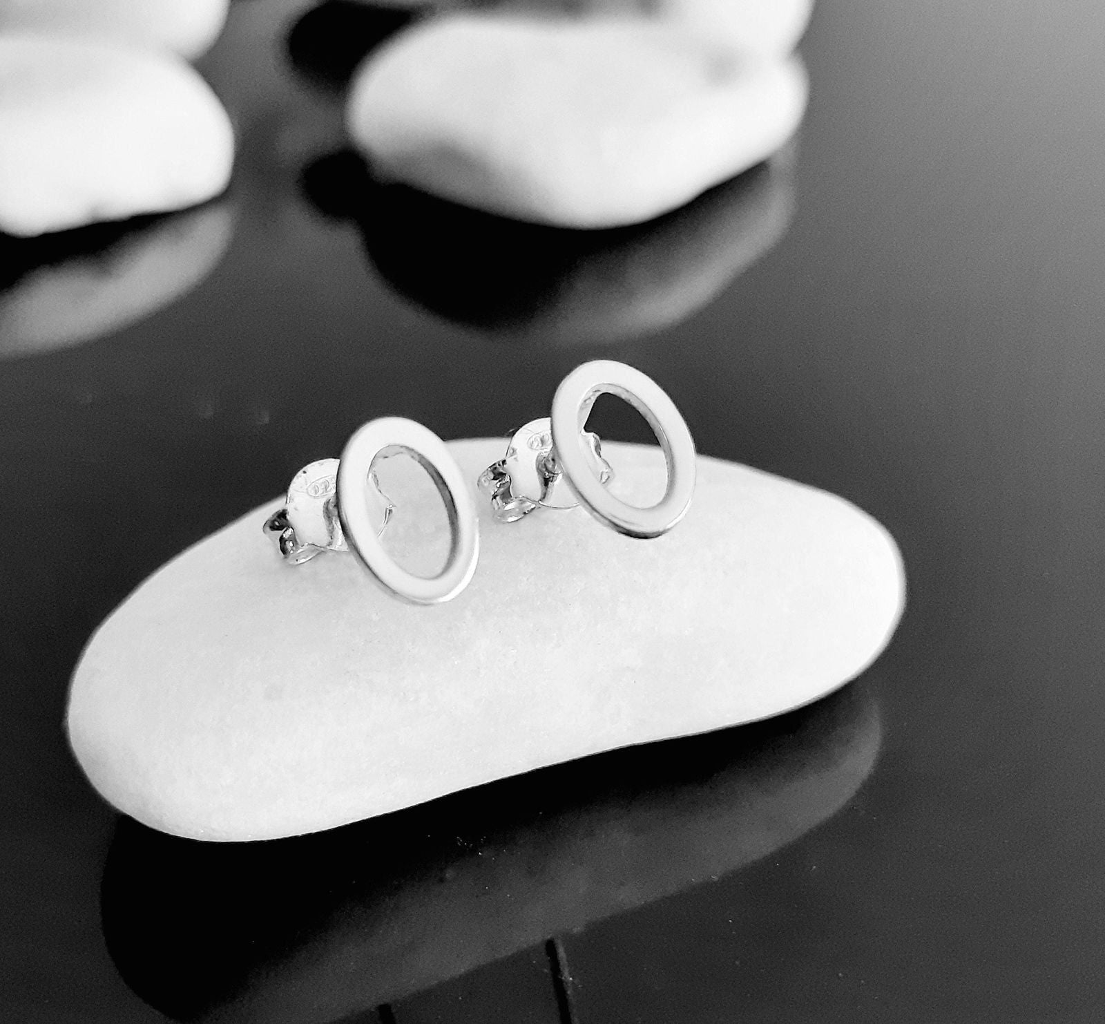 14K Gold Oval Geometric Studs Earrings - InfinityJools