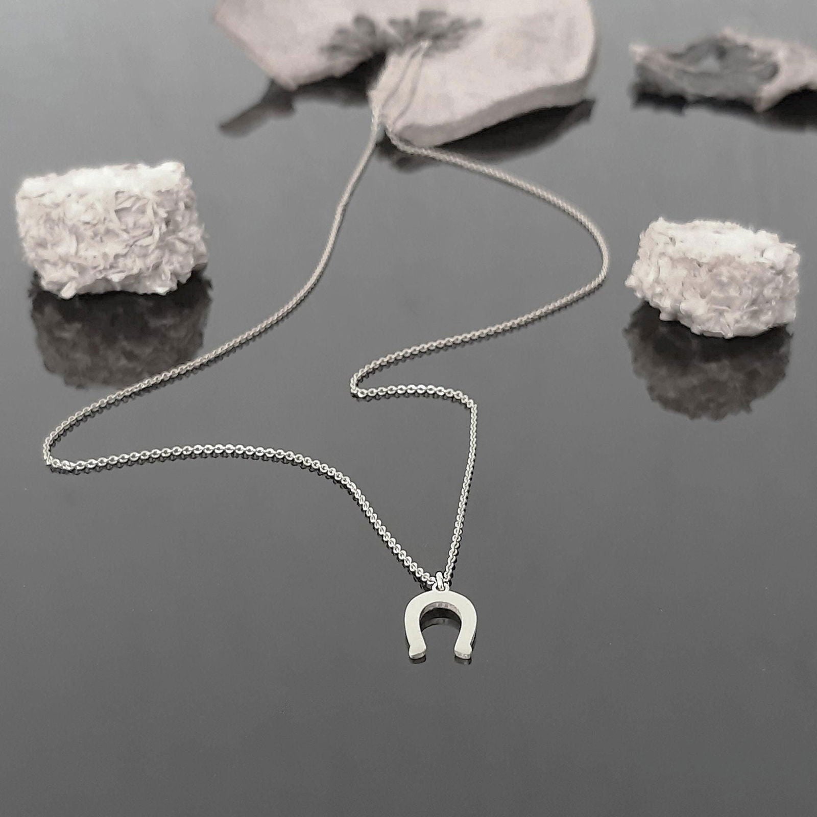 14k Solid Gold horseshoe necklace Pendant - InfinityJools