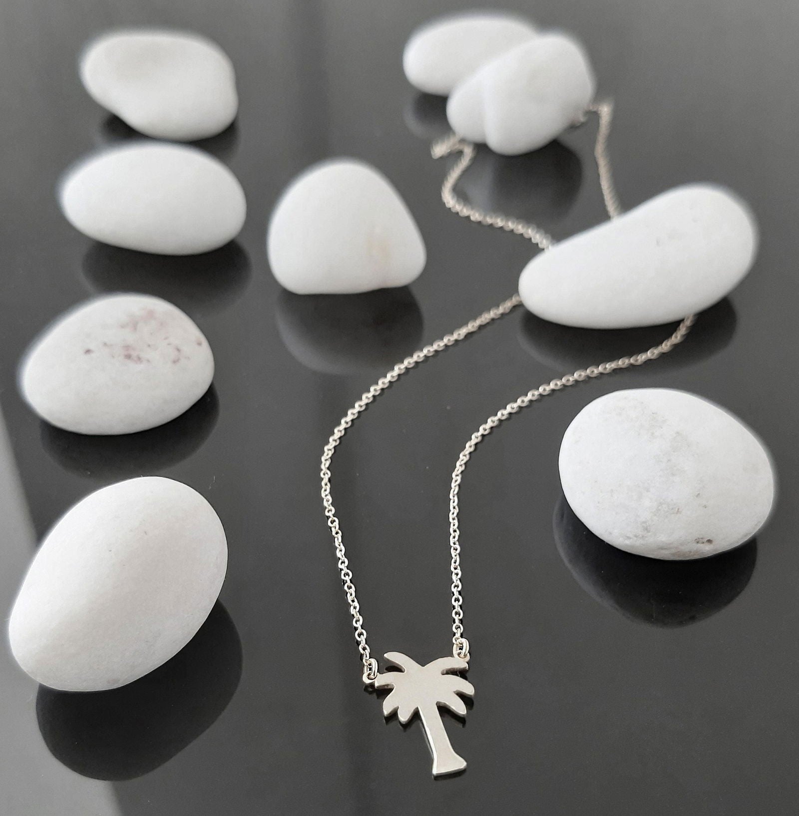 14k Solid Gold palm tree necklace - InfinityJools
