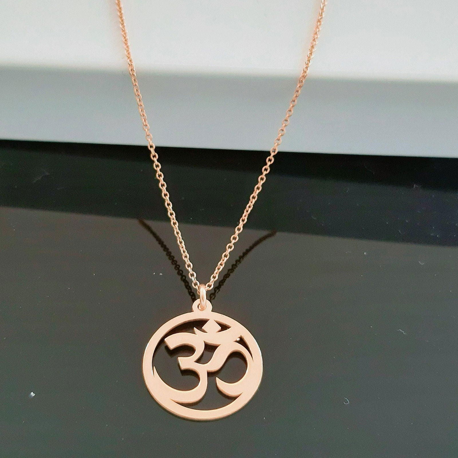 14K Yellow gold Om necklace - InfinityJools