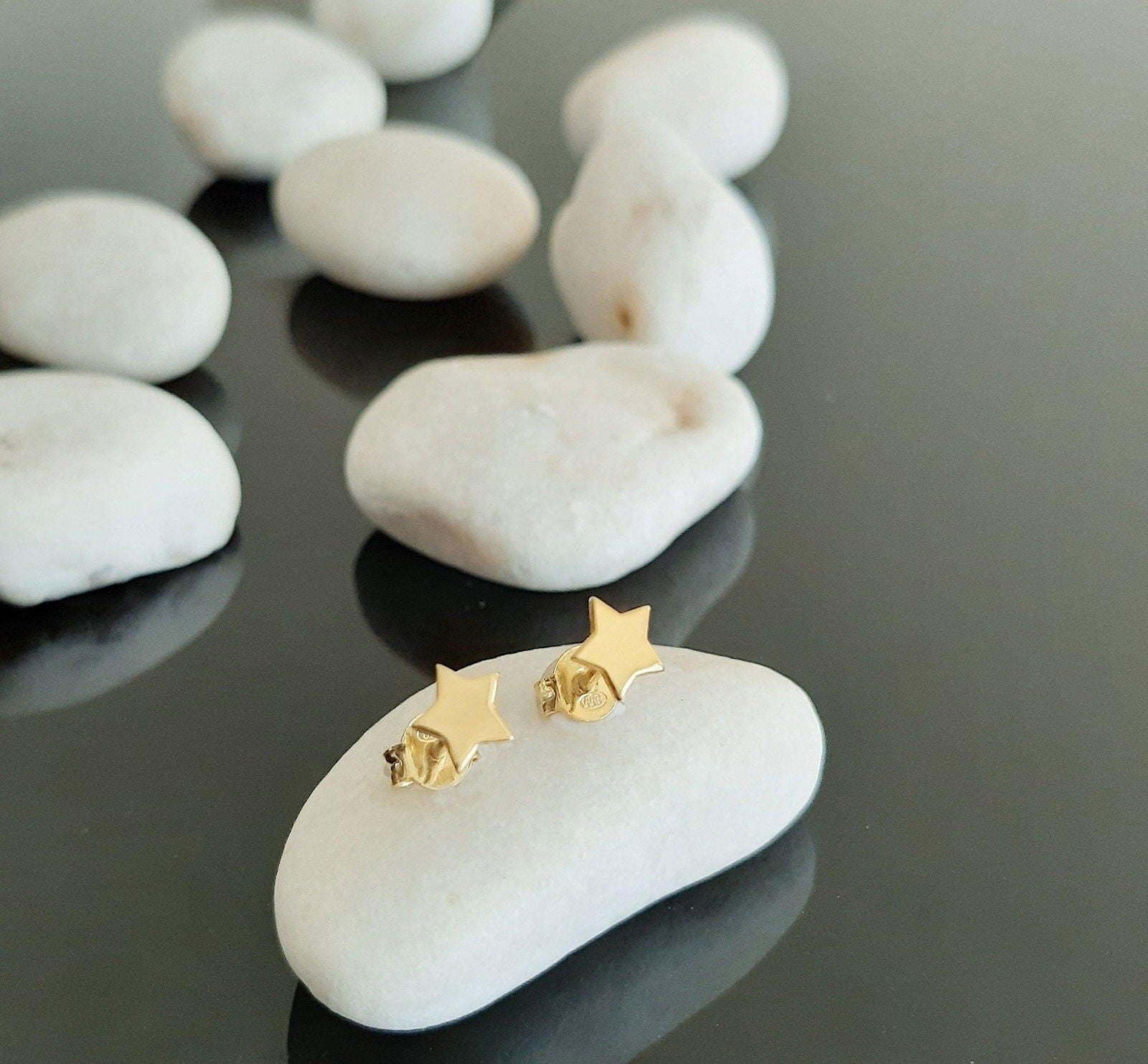 14k Yellow Gold Star Stud Earrings - InfinityJools