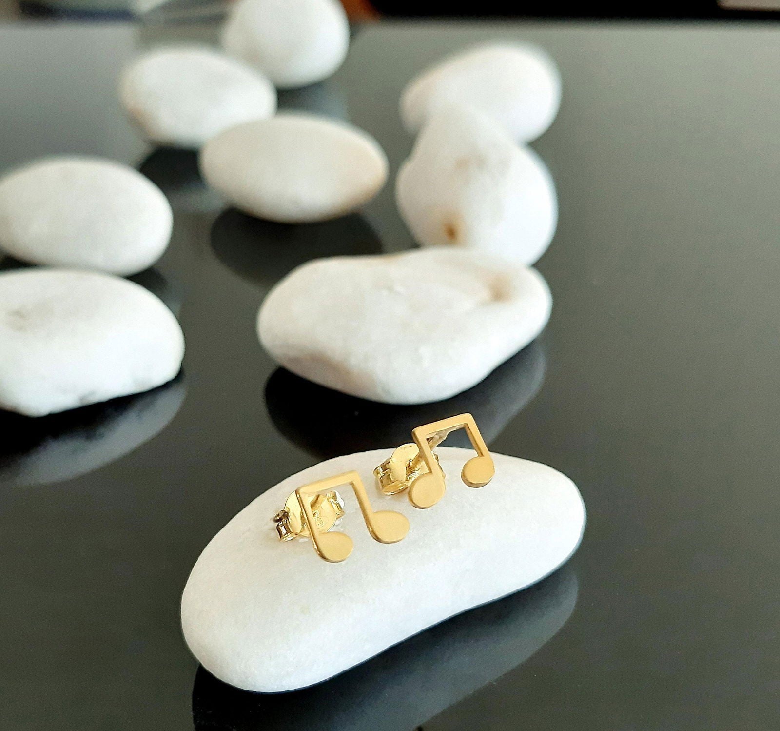 14k yellow gold Treble Clef Stud Earrings - InfinityJools