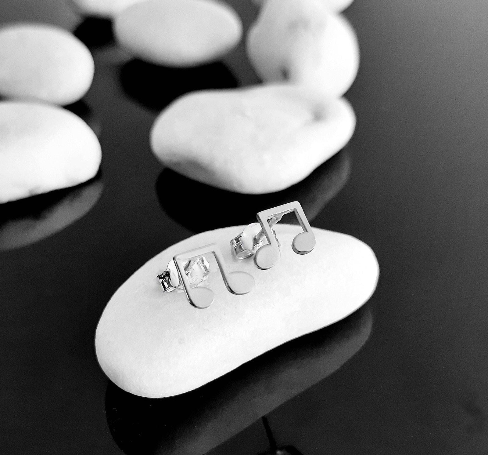 14k yellow gold Treble Clef Stud Earrings - InfinityJools