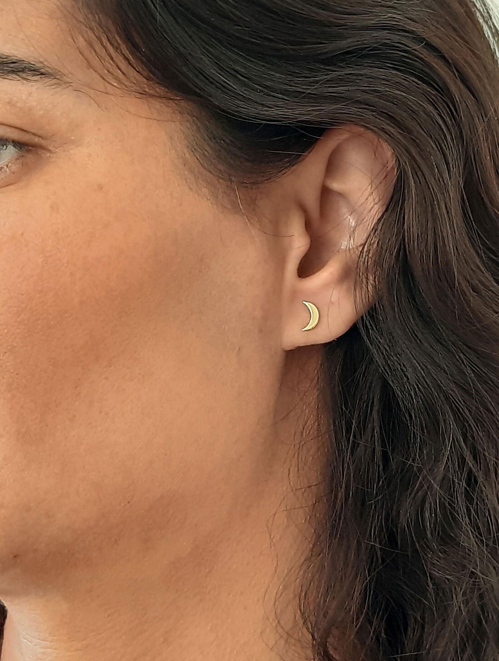 14k Gold Crescent moon Studs Earrings - InfinityJools