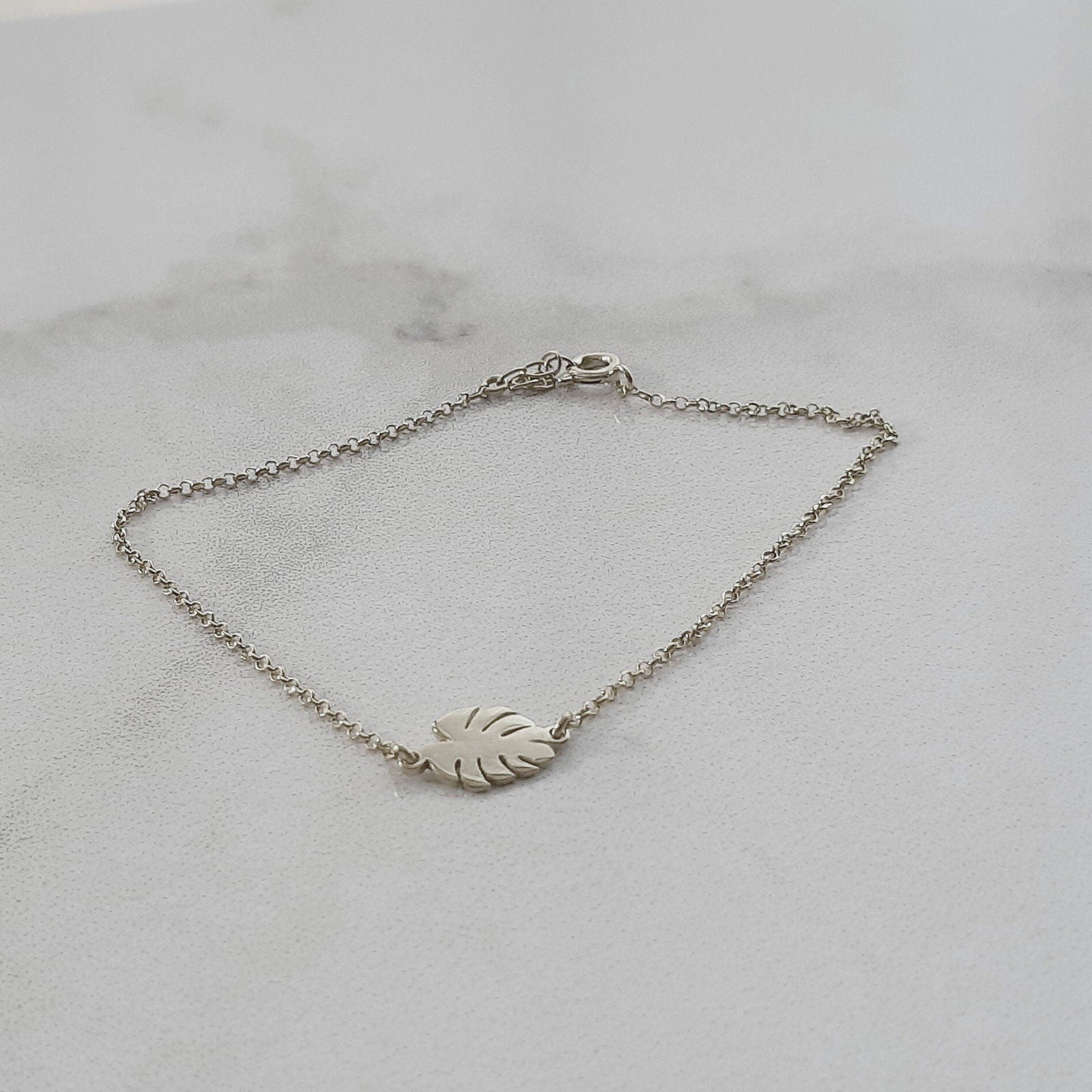 14k Gold Monstera Deliciosa Leaf bracelet - InfinityJools