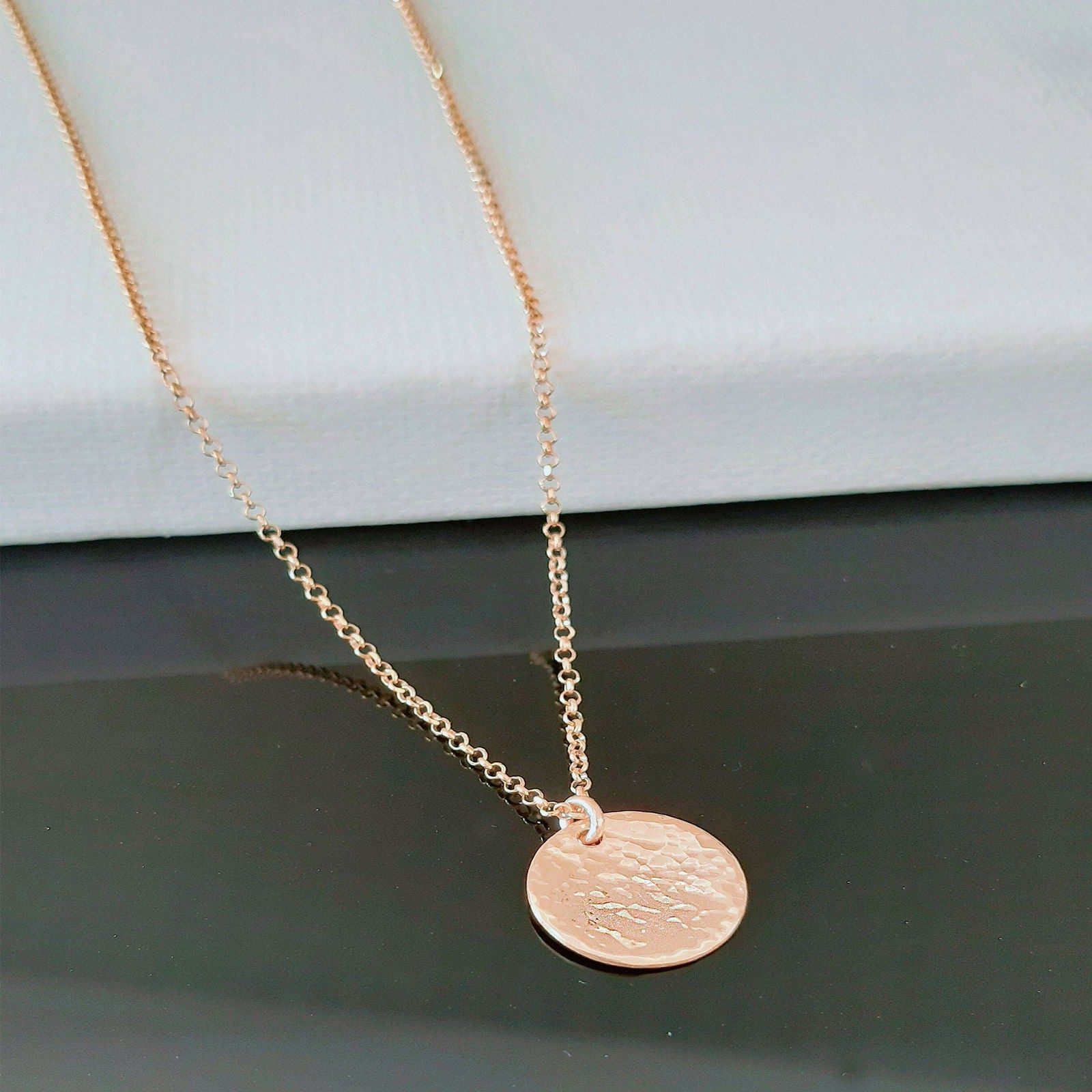 14k Hammered Gold Disc Necklace - InfinityJools