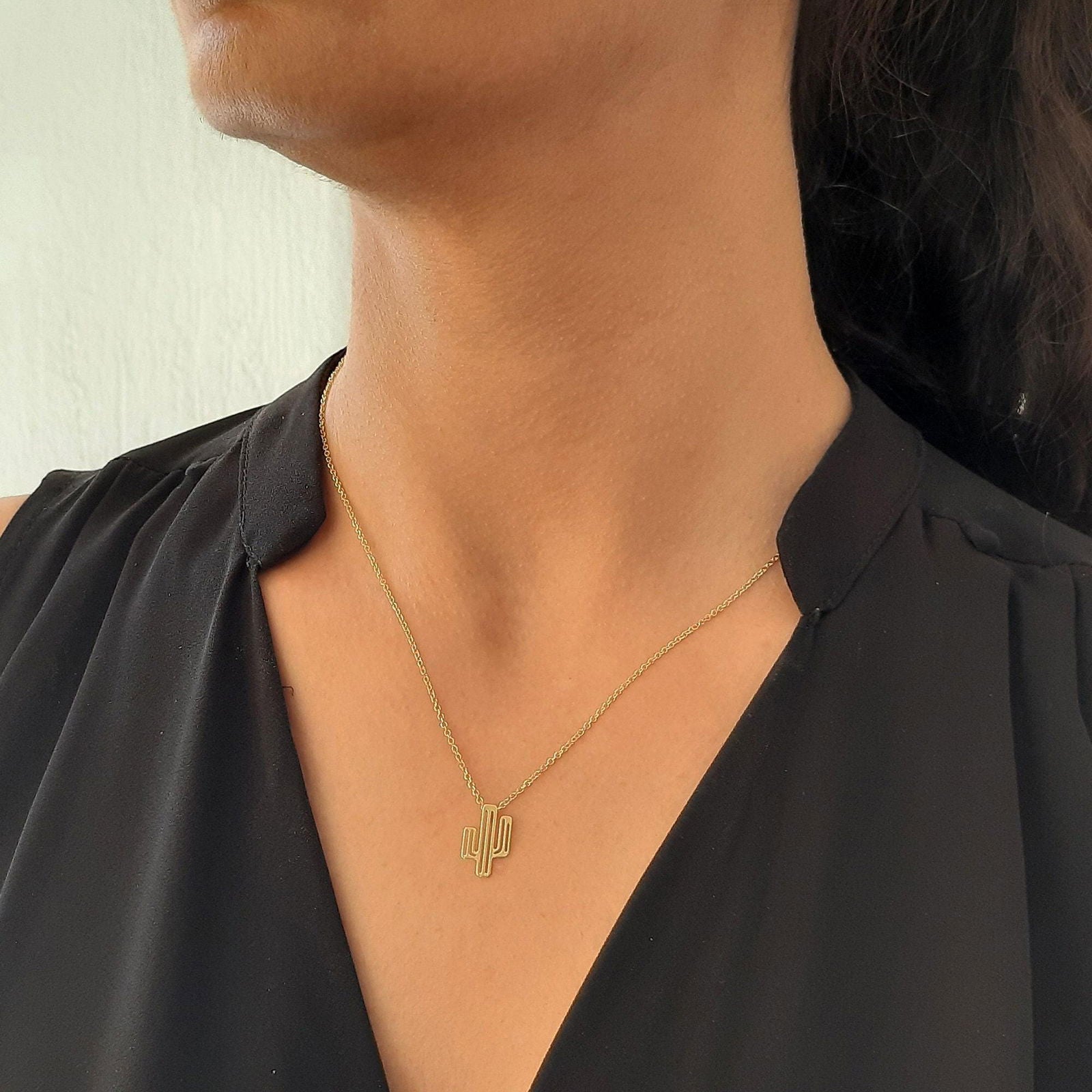 14k Yellow gold cactus  flower necklace - InfinityJools