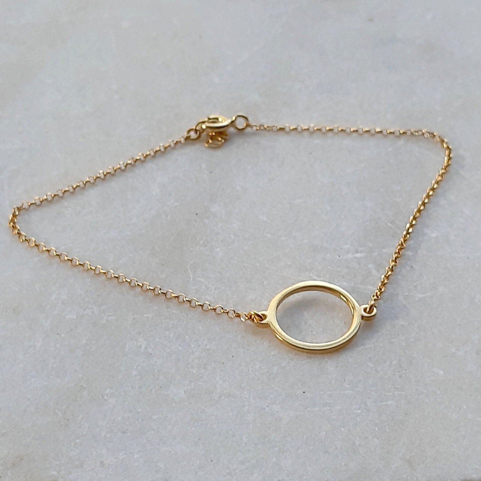 14k gold Open Circle Bracelet - Karma gold Bracelet - InfinityJools