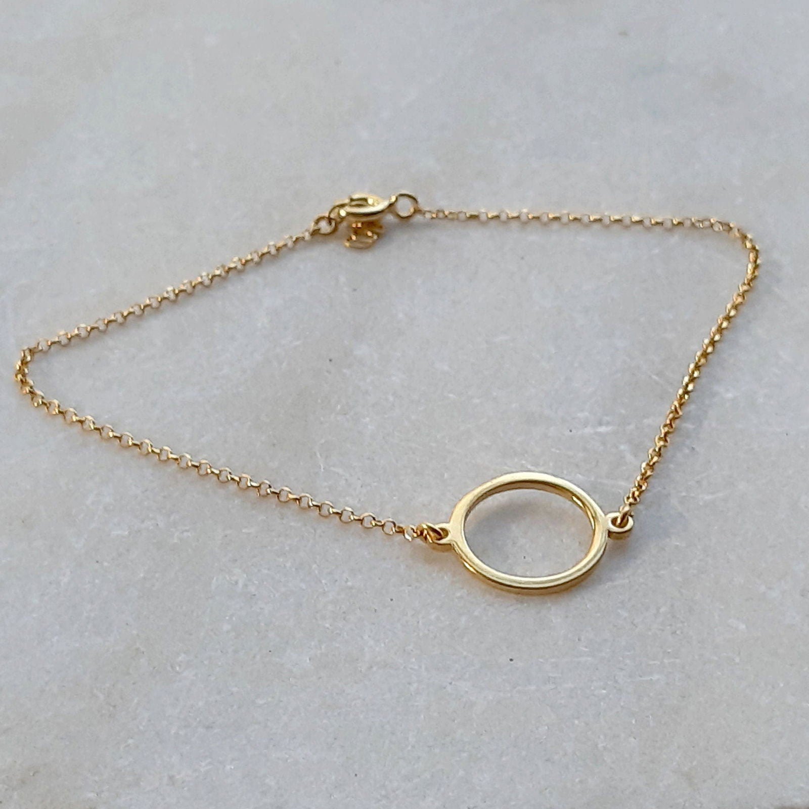 14k gold Open Circle Bracelet - Karma gold Bracelet - InfinityJools