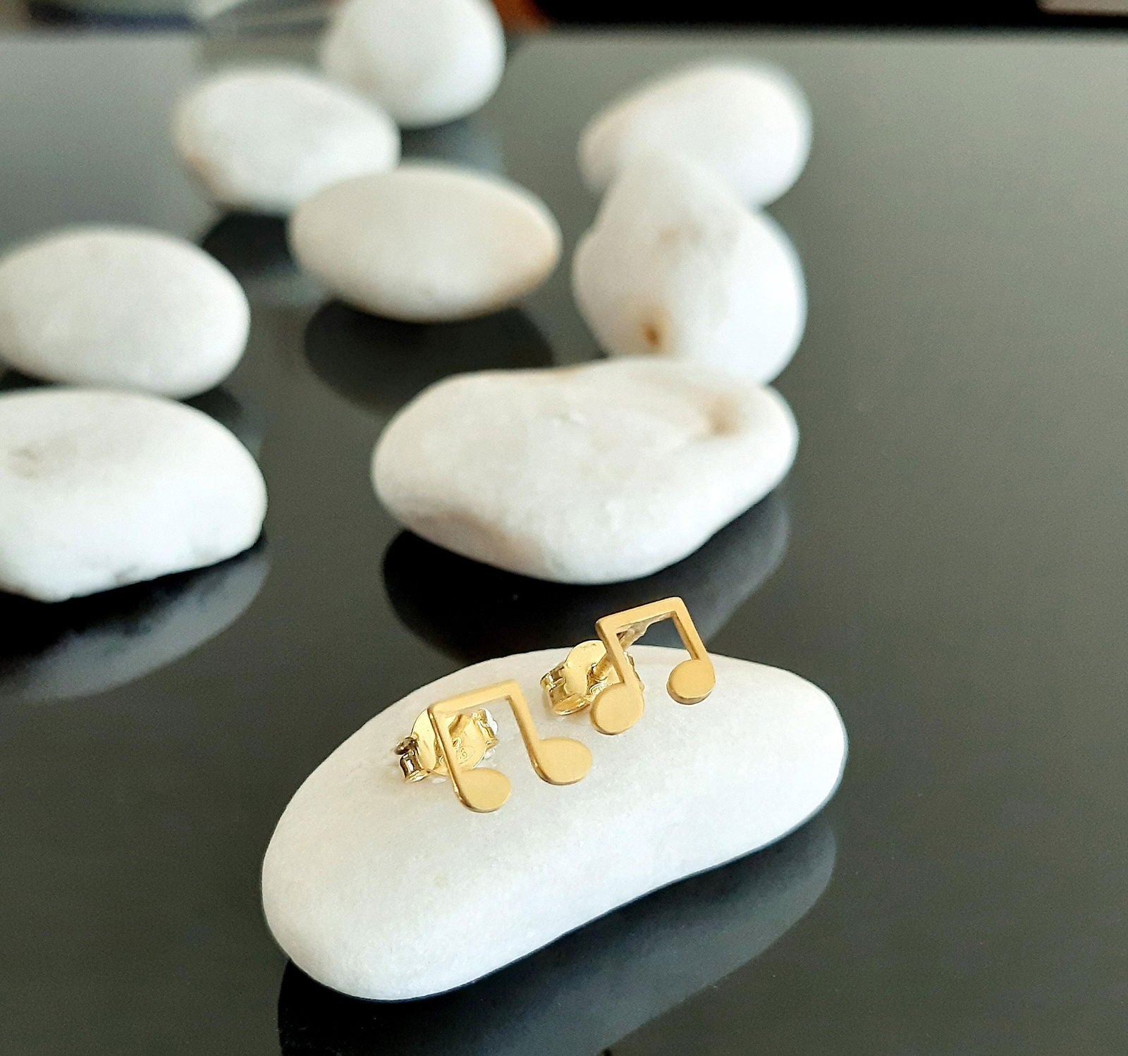 14k yellow gold Treble Clef Stud Earrings - InfinityJools