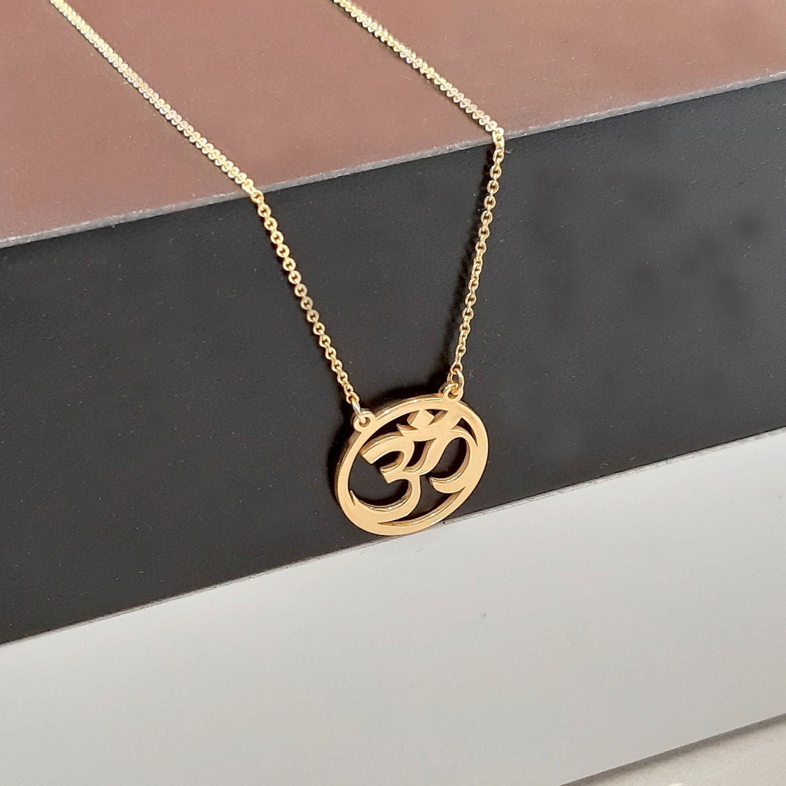 9K or 14K Solid Gold Yoga Aum Necklace - InfinityJools