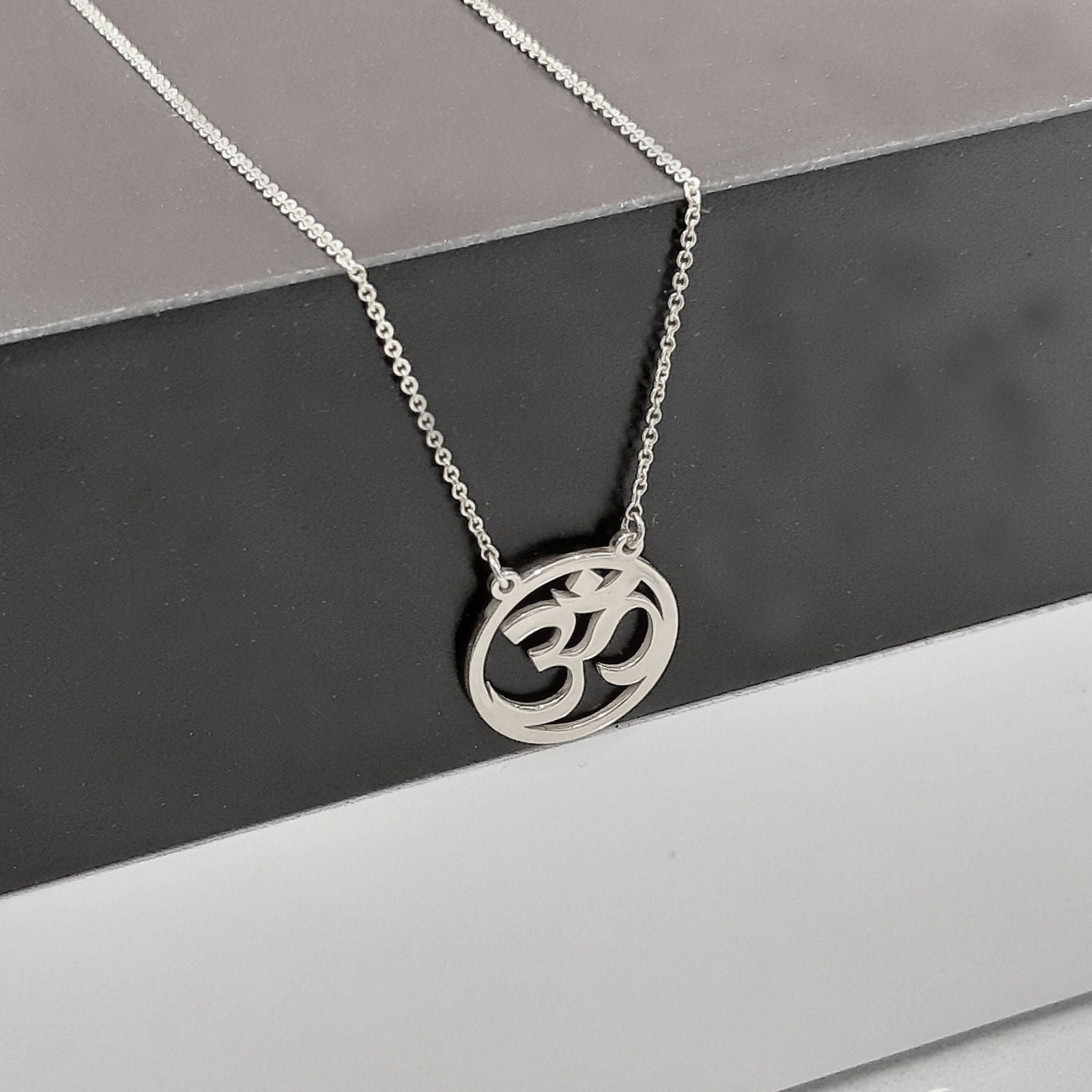 9K or 14K Solid Gold Yoga Aum Necklace - InfinityJools