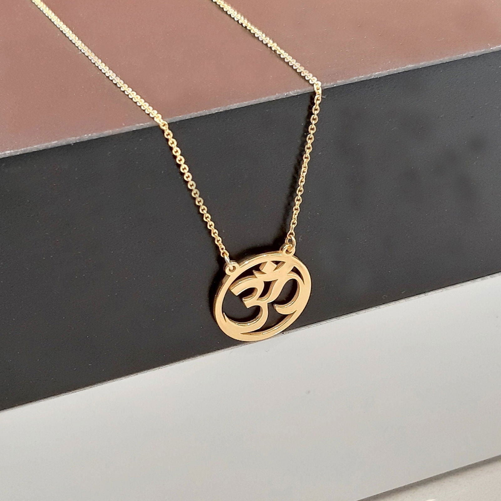 9K or 14K Solid Gold Yoga Aum Necklace - InfinityJools