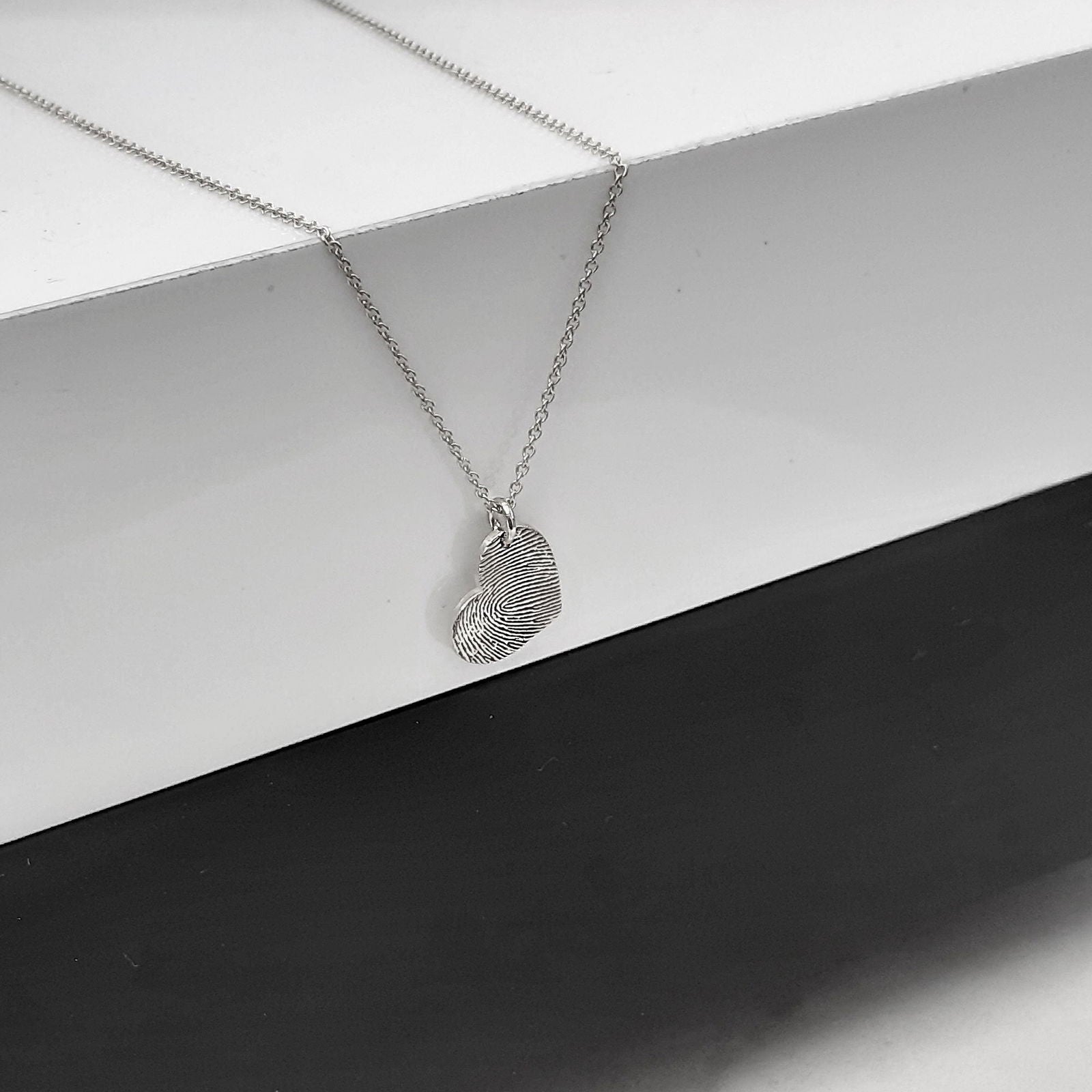 9k & 14k Actual Fingerprint Necklace • Engraved Fingerprint Handwriting Jewelry - InfinityJools