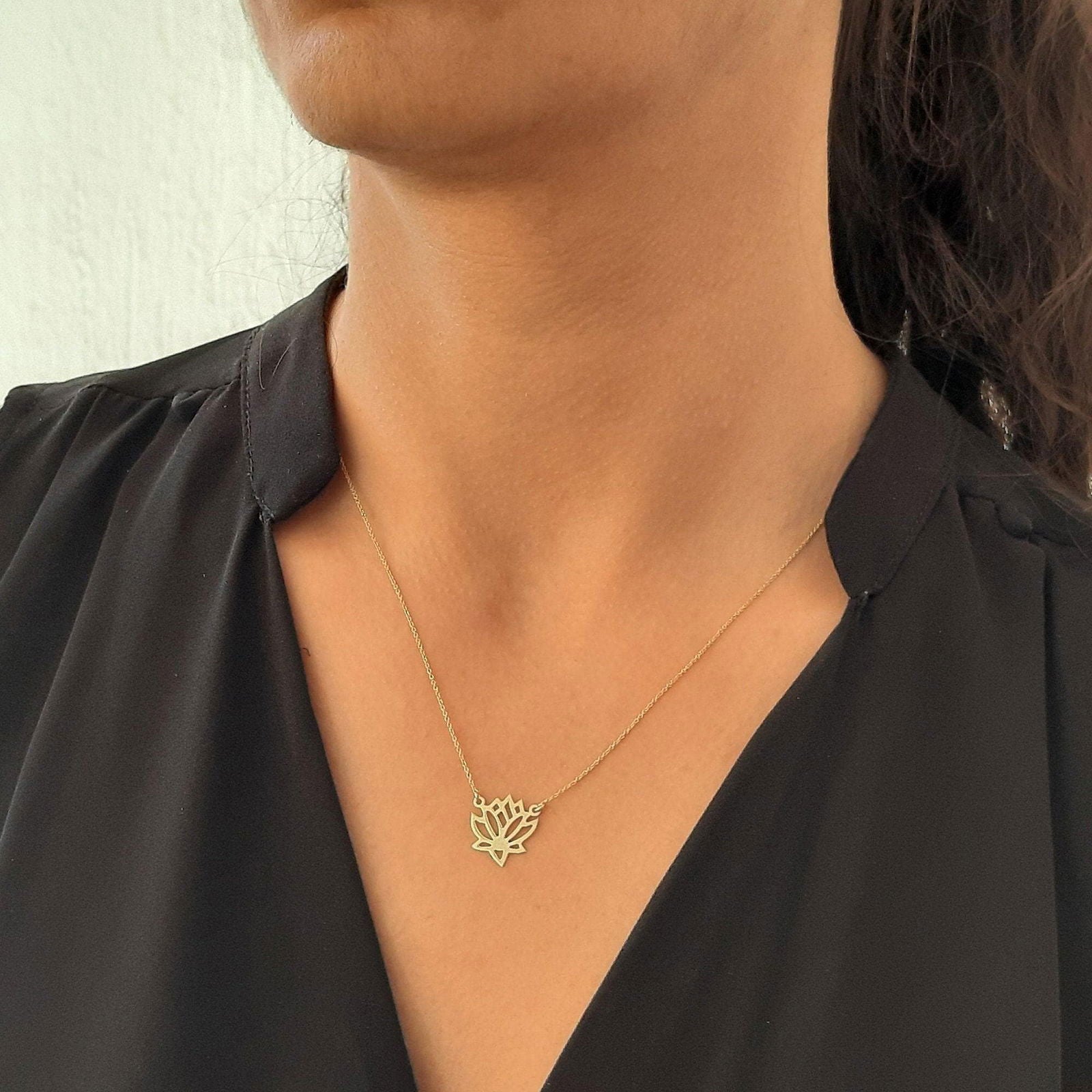 Real 14k Solid Gold Minimal Lotus Flower Necklace - InfinityJools