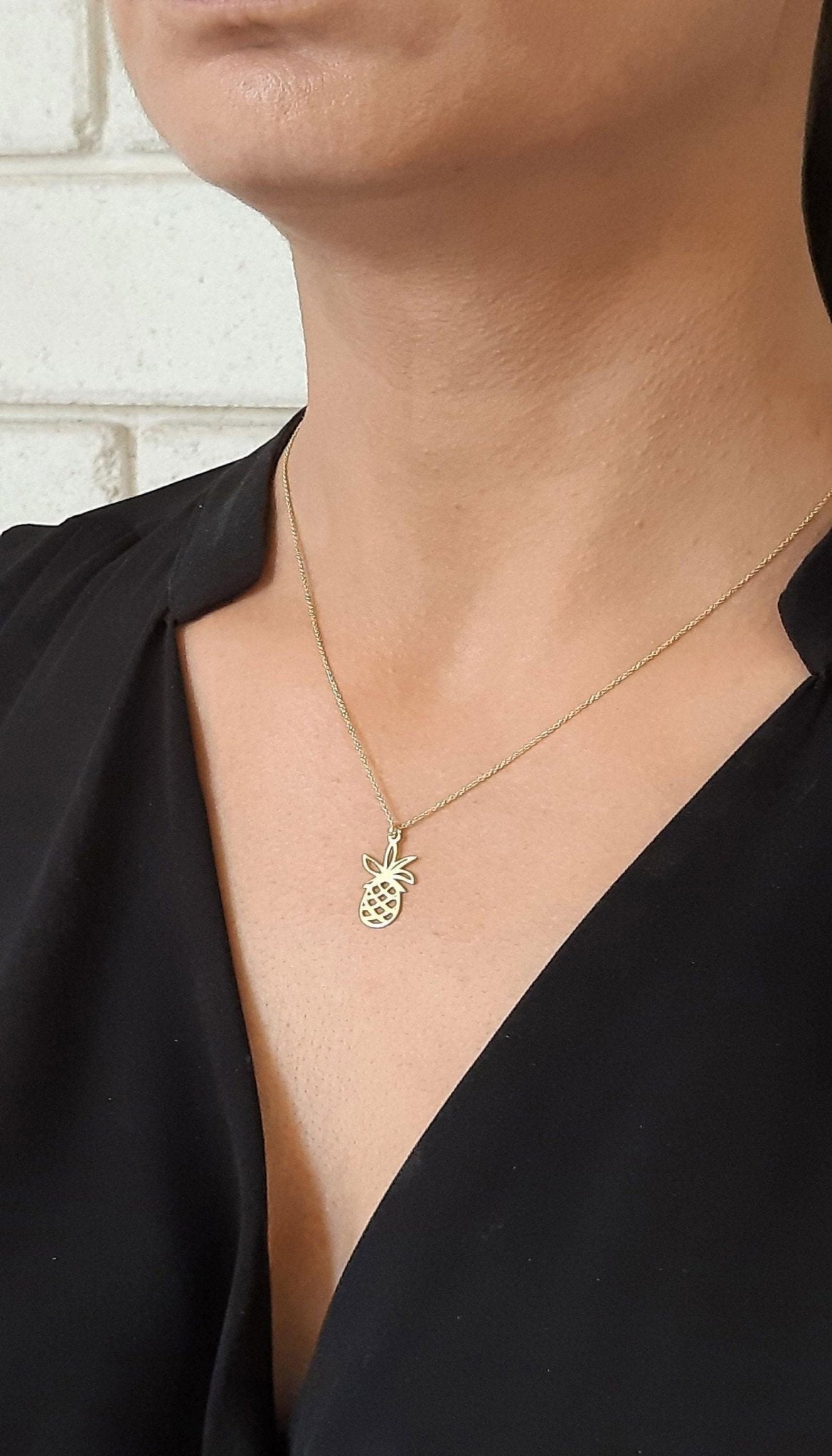 Solid Gold Pineapple necklace - InfinityJools